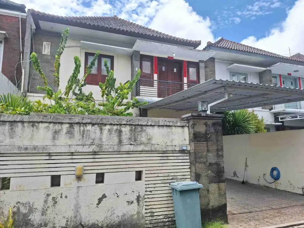 RUMAH MODERN ONE GATE DI PERUM ISTANA FAMILY BYPASS NGURAH RAI DENPASAR