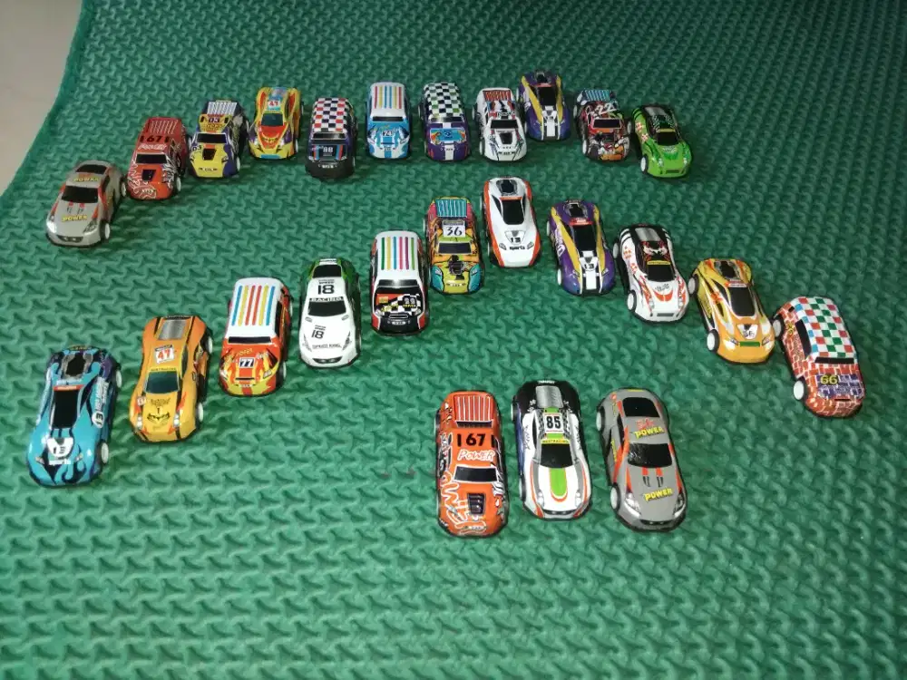Mobil mainan anak