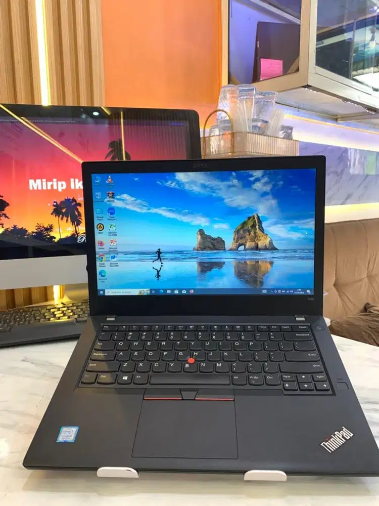 Lenovo Thinkpad T480 Intel core i5 Gen 8 RAM 16 GB SSD 256 GB