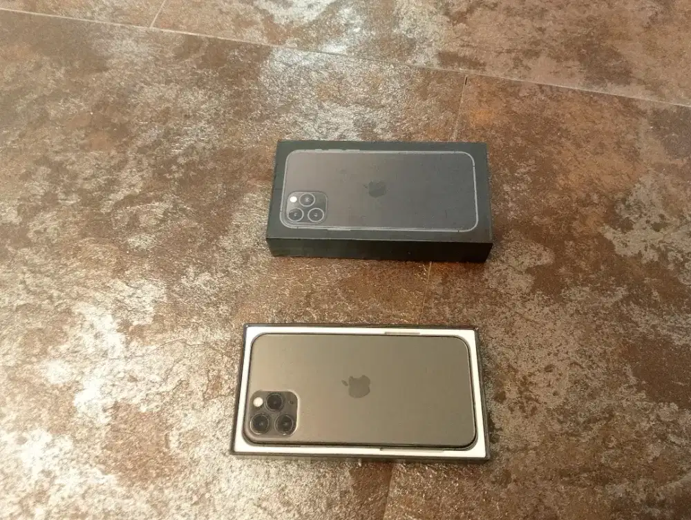 Iphone 11 pro 256gb close baru