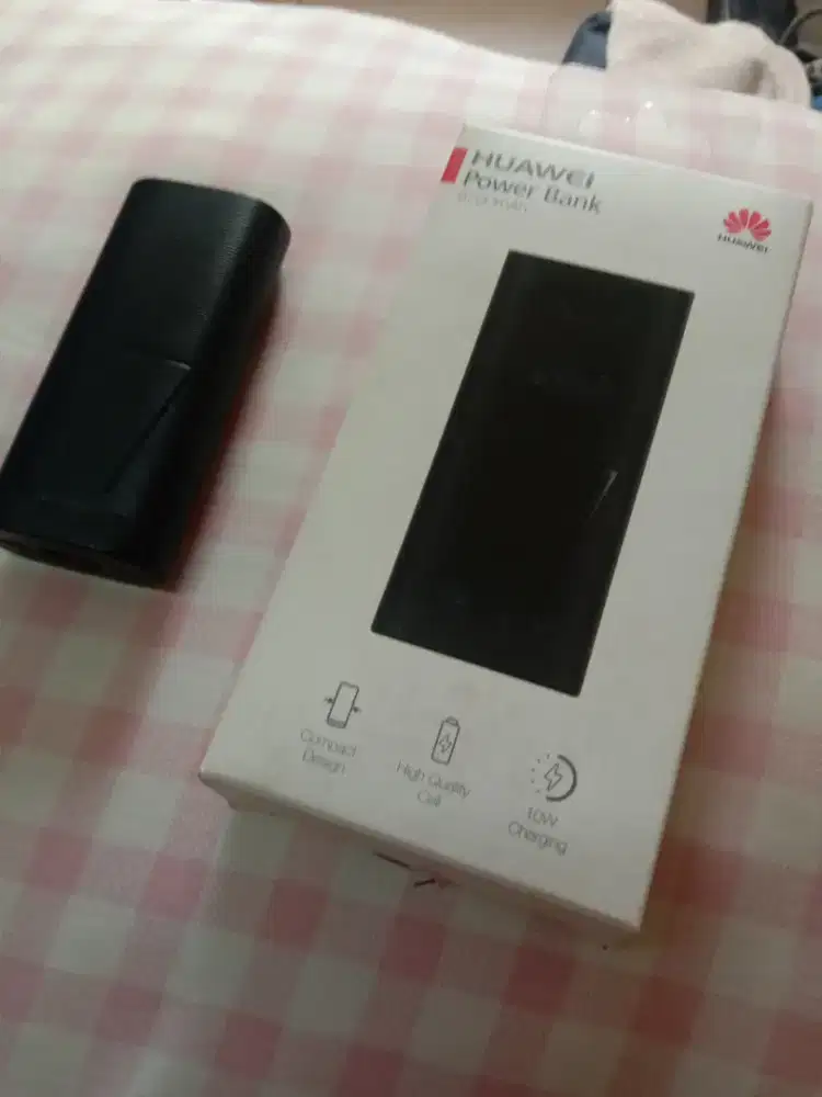 Power Bank HUAWEI type CP07, high quality cell 10w charging. 250k.COD.