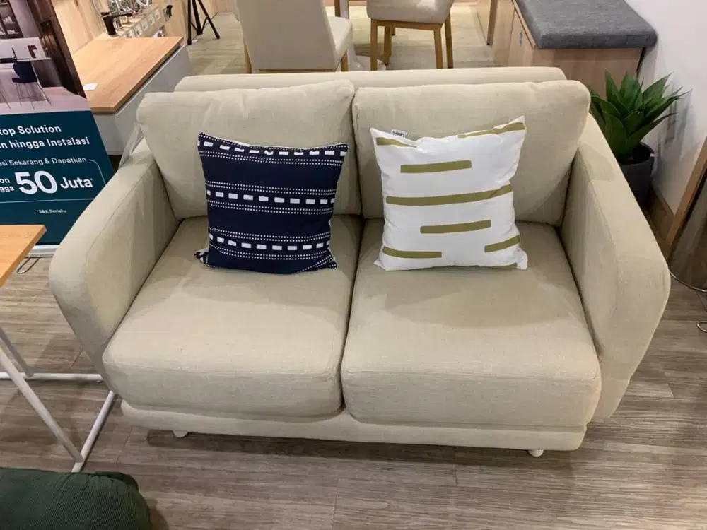 Heim Studio SHIZU Sofa 2 Dudukan Kain - Krem