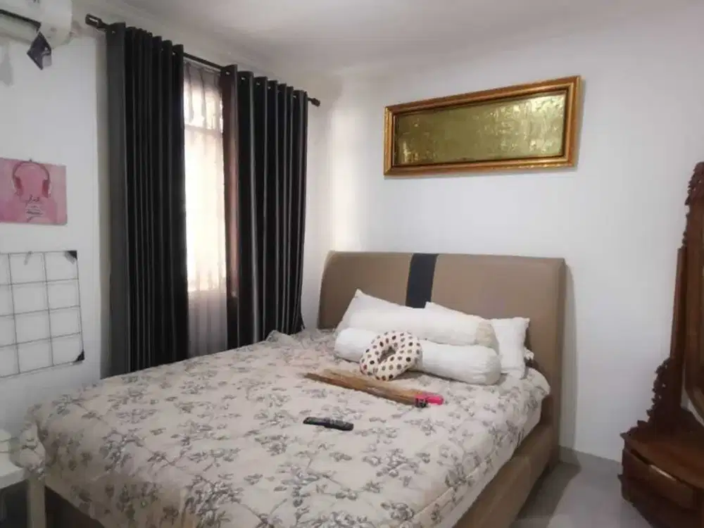 DIJUAL RUMAH 1,5 LANTAI MURAH FURNIS NEGO VIEW TERBAIK SENTUL CITY SSR860