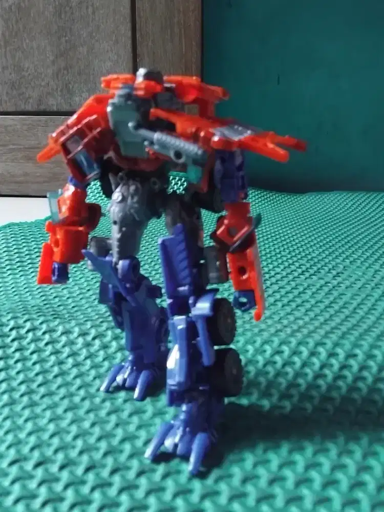Mainan Robot transformer