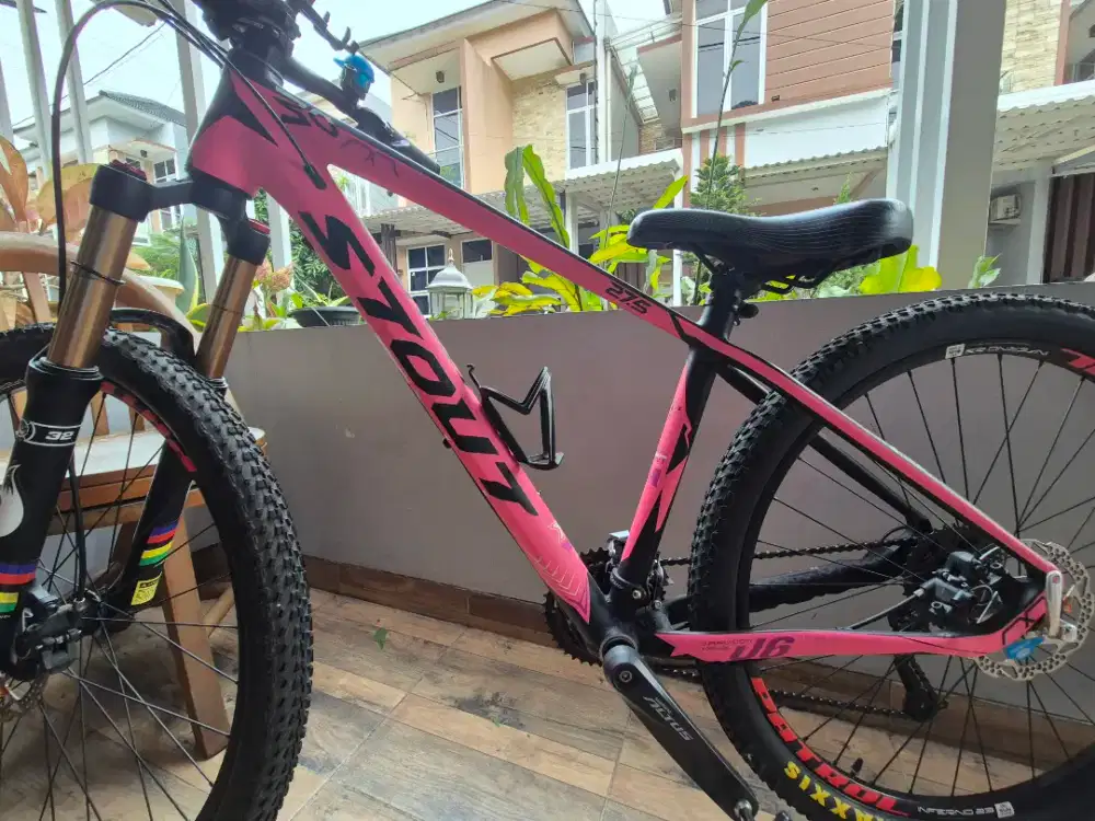 Sepeda Gunung (MTB) STOUT