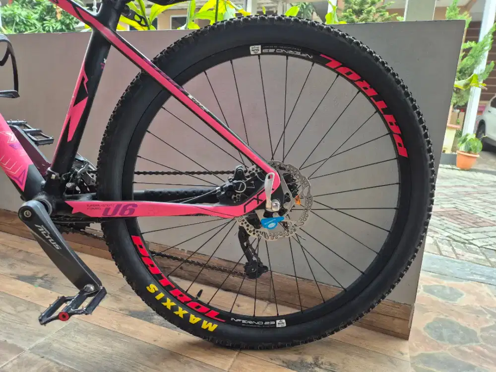 Sepeda Gunung (MTB) STOUT