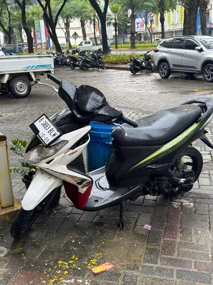 Dijual cepat BU Motor bekas / second Yamaha Xeon tahun 2012