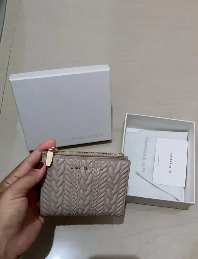 Dompet CK Taupe