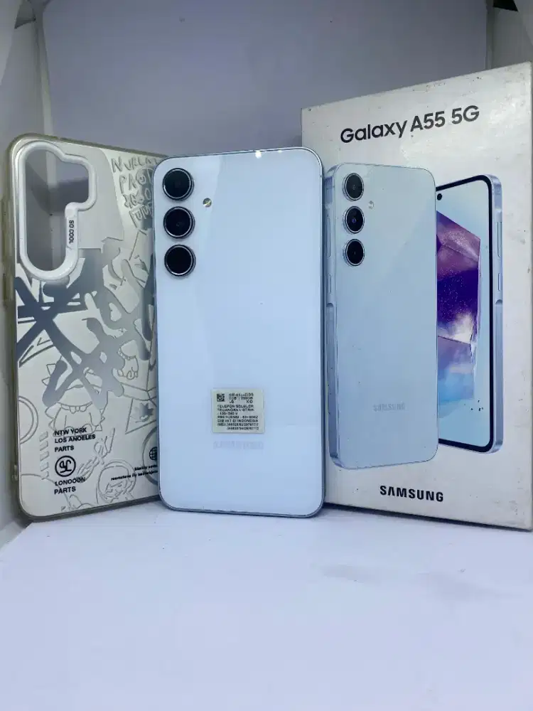 Samsung a55 like new