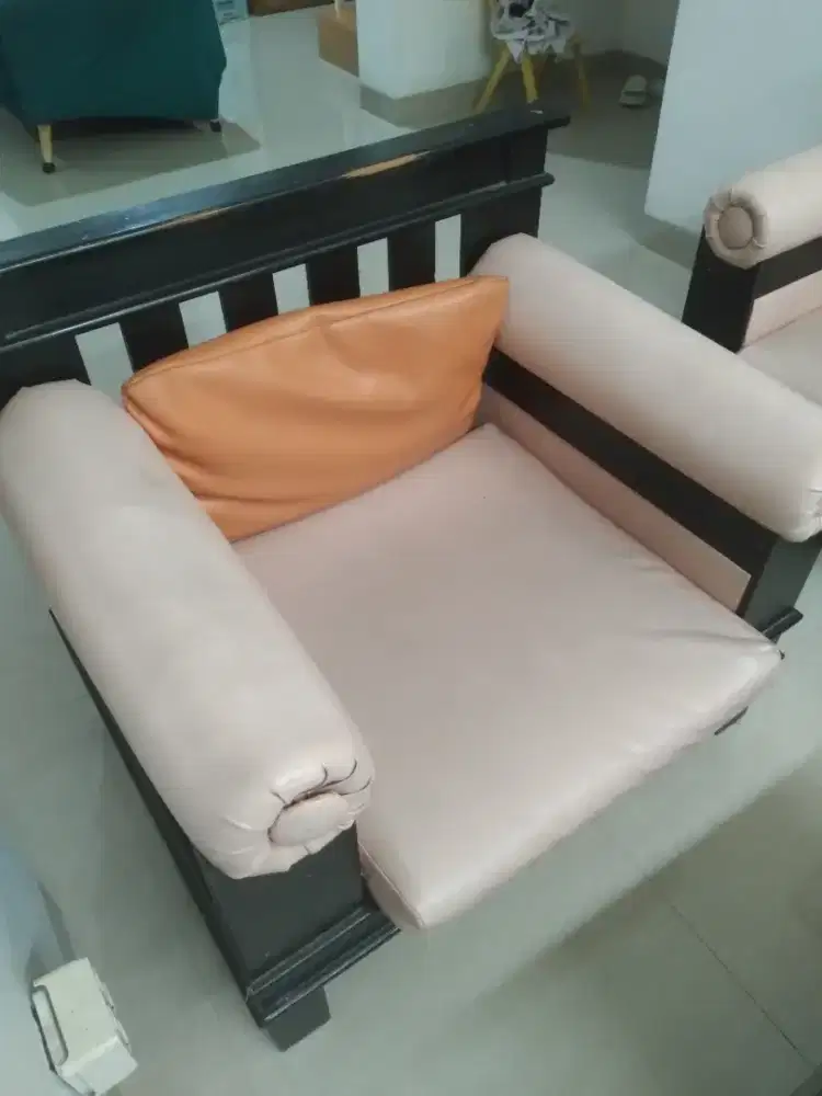 Dijual sofa bekas