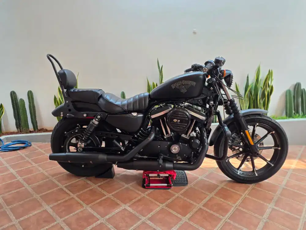 Harley davidson sportster 883 iron th 2020 low km 4rb like new