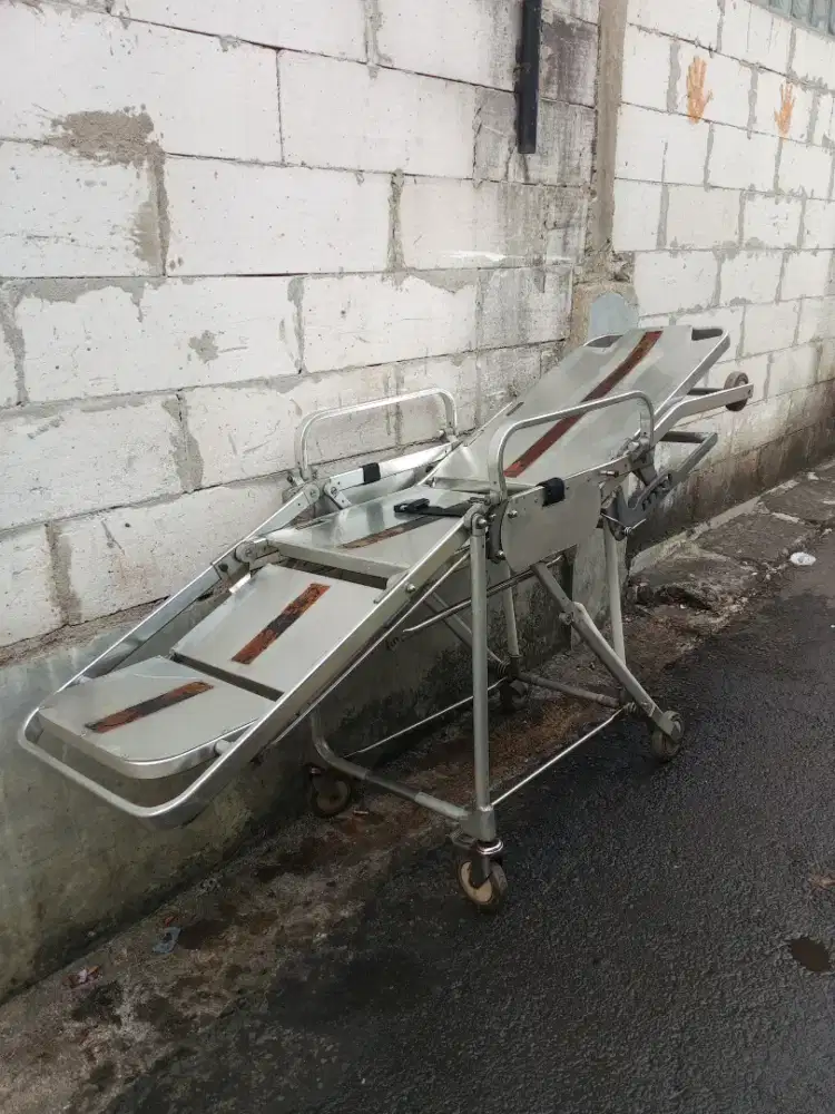 Stretcher ambulan/landasan