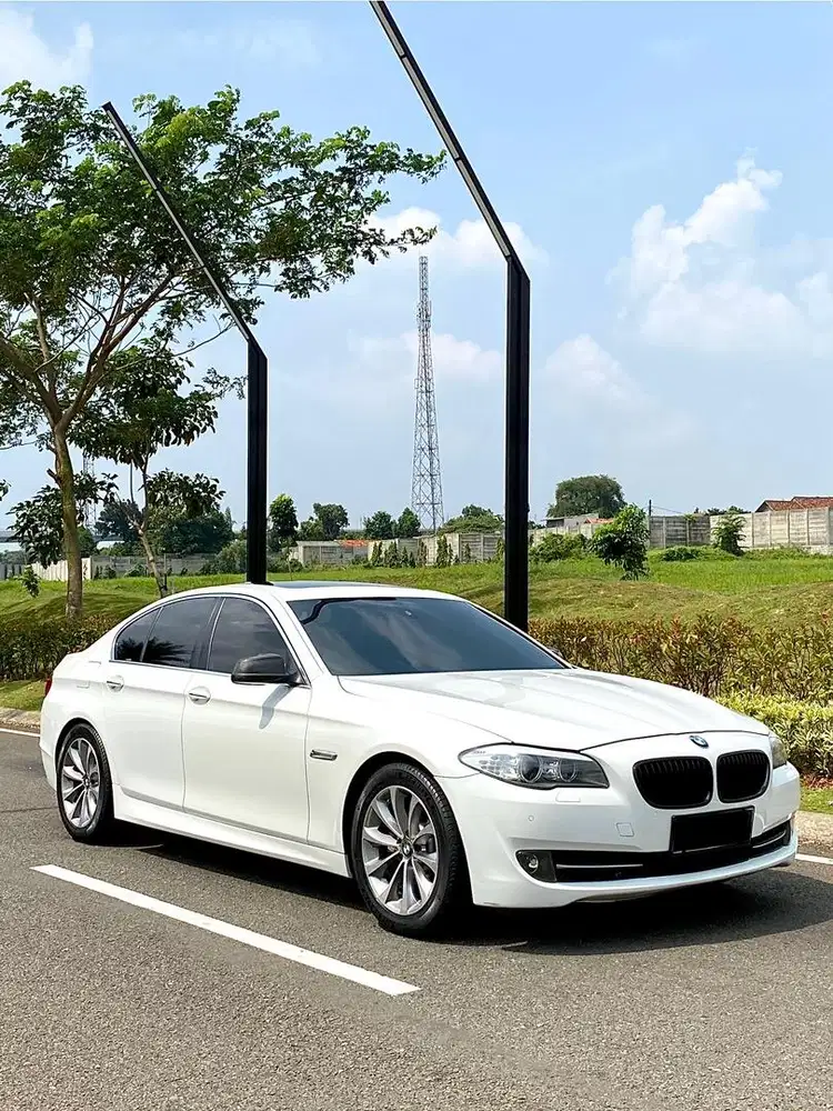 BMW F10 520i 2.0 A/T 2012 KM SANGAT LOW!