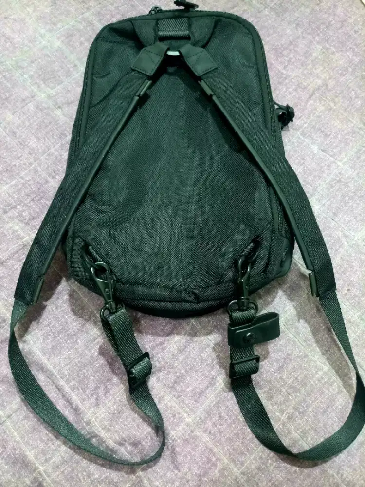 Tumi Two In One Ori Likenew Gucci Lv Louis Vuitton Burberry Hermes Jam