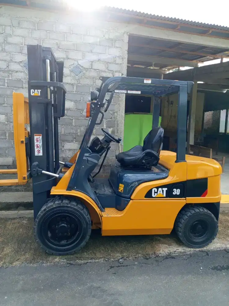 Forklift Caterpillar 3 Ton 2020 Mast 3 meter
