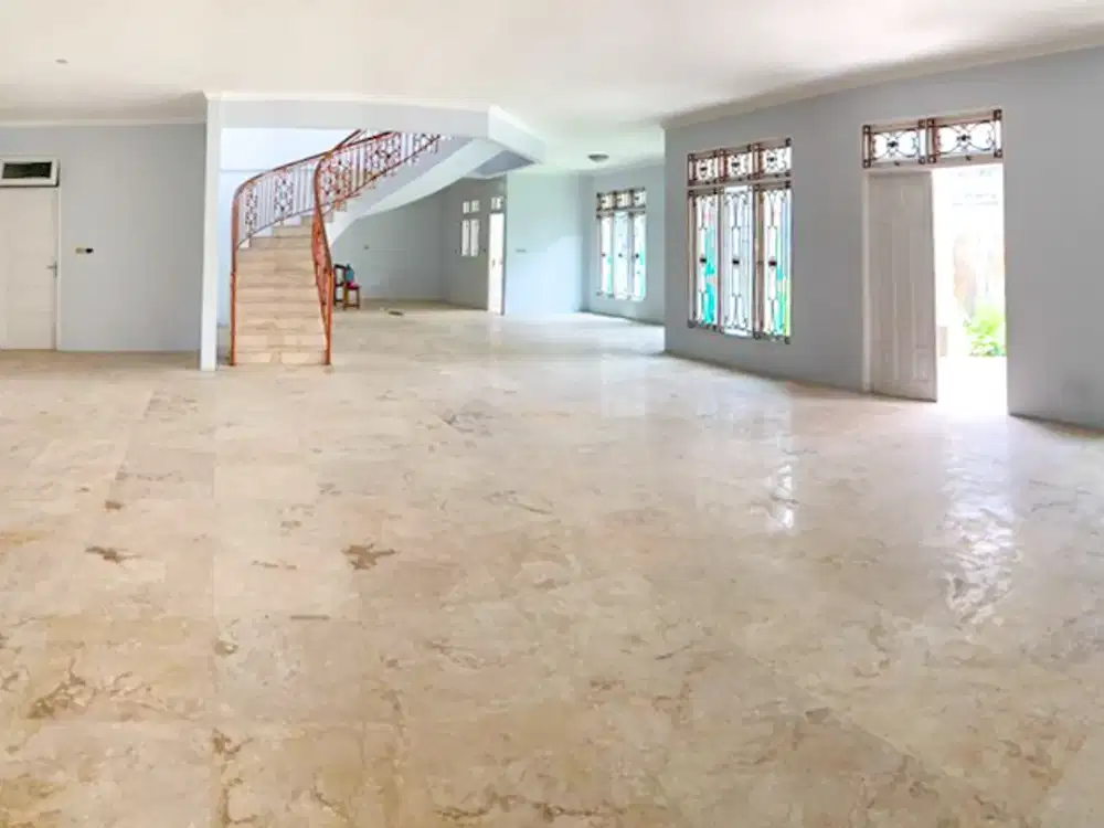 Rumah Mewah di Graha Cinere, akses mudah ke Sawangan Cimanggis