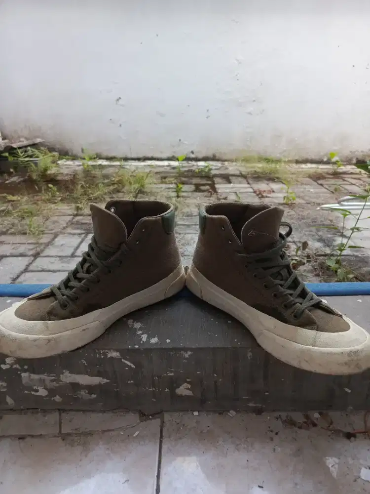 Hush puppies sneaker pria joshua mid olive