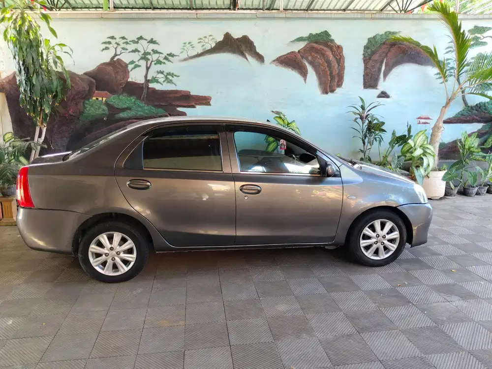 Toyota Etios 2013 Bensin