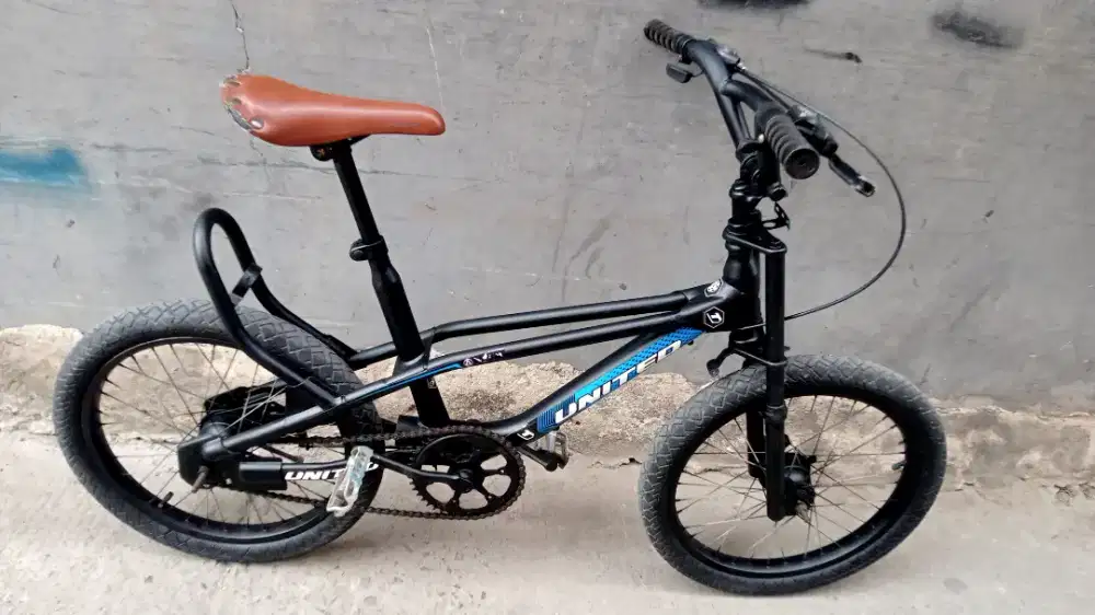 Sepeda antik dan langka ukuran 20