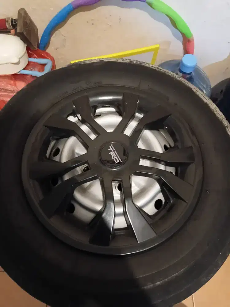 Velg + Ban + Dof R13 165/80