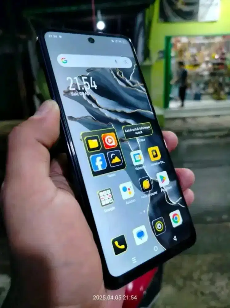 Infinix hot 40i 16/256 gb nfc
