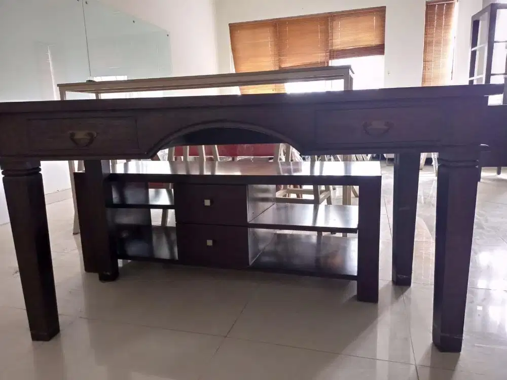 Mena kayu ruang tamu