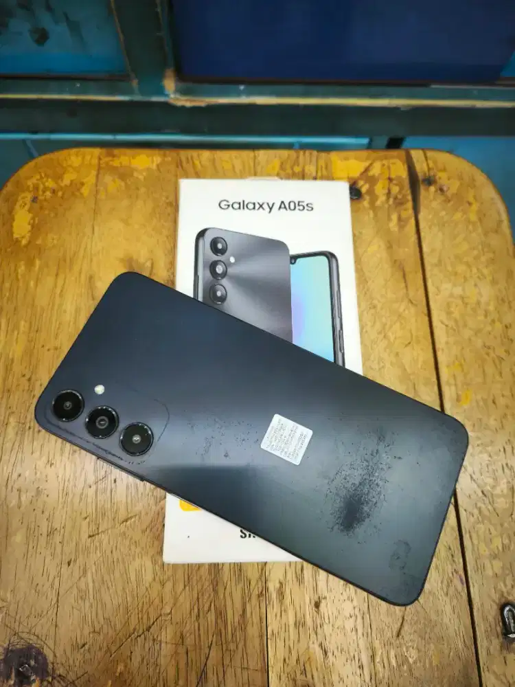 Samsung A06 6/128 black