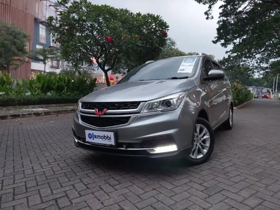 LOW DP Wuling Cortez 1.5S T Lux+ Bensin-AT 2021 WIA