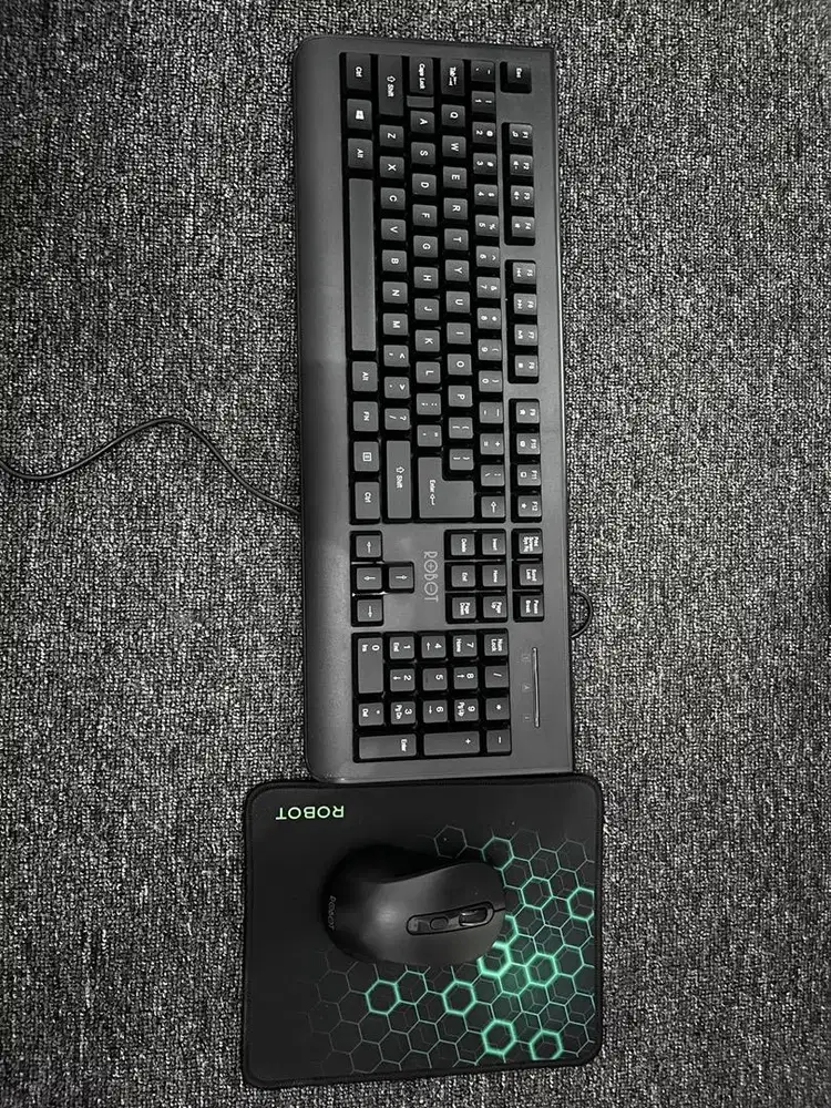 Satu Set Keyboard, Mouse, & Mousepad Robot Second Pemakaian