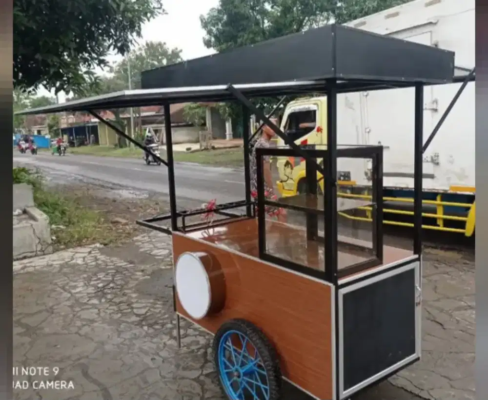 Gerobak Roti Bakar