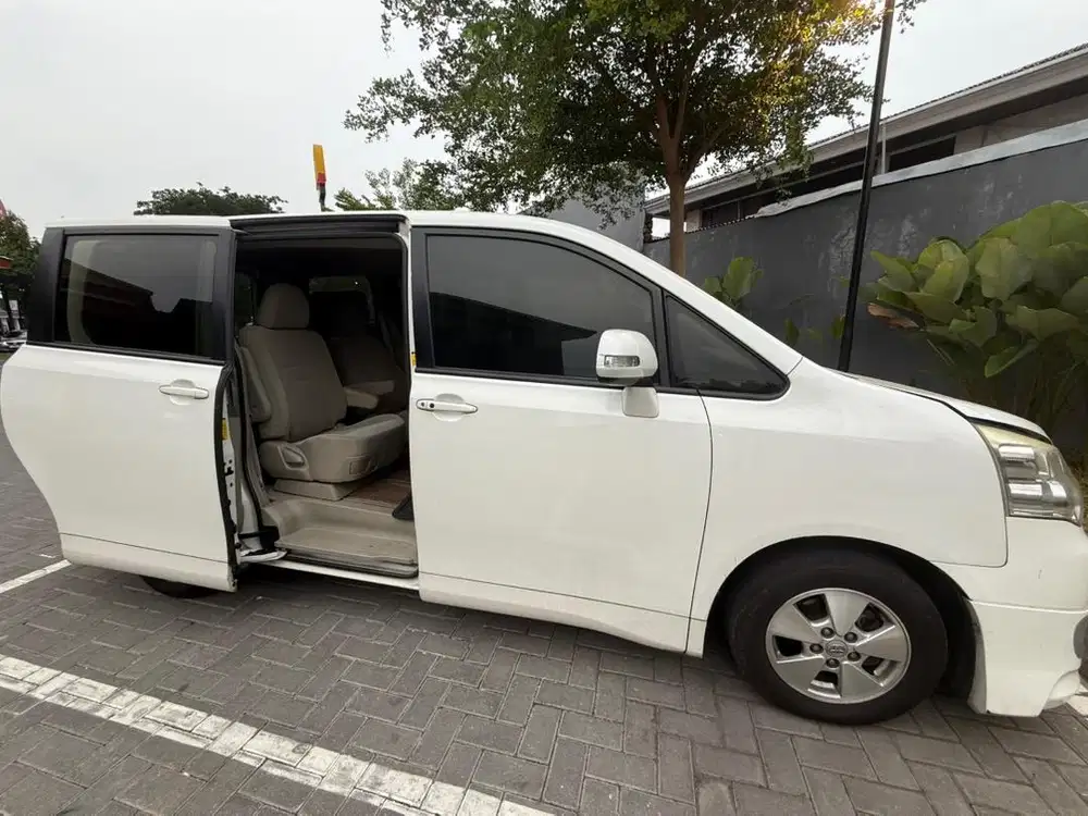 Toyota Nav 1 type V