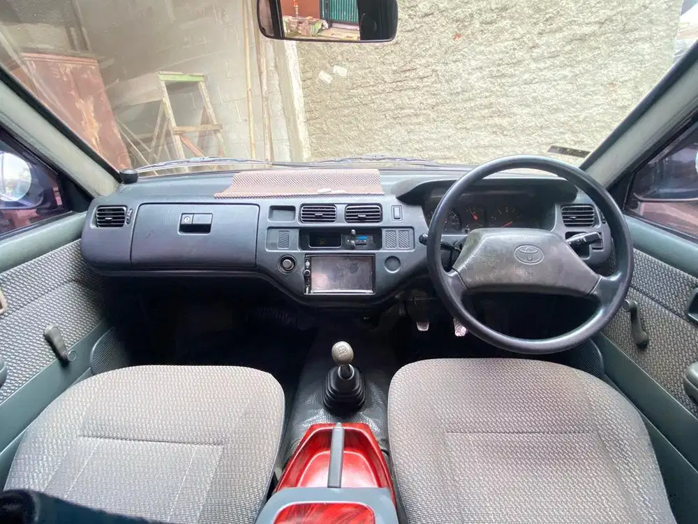 Kijang Toyota Capsul pakean cewek