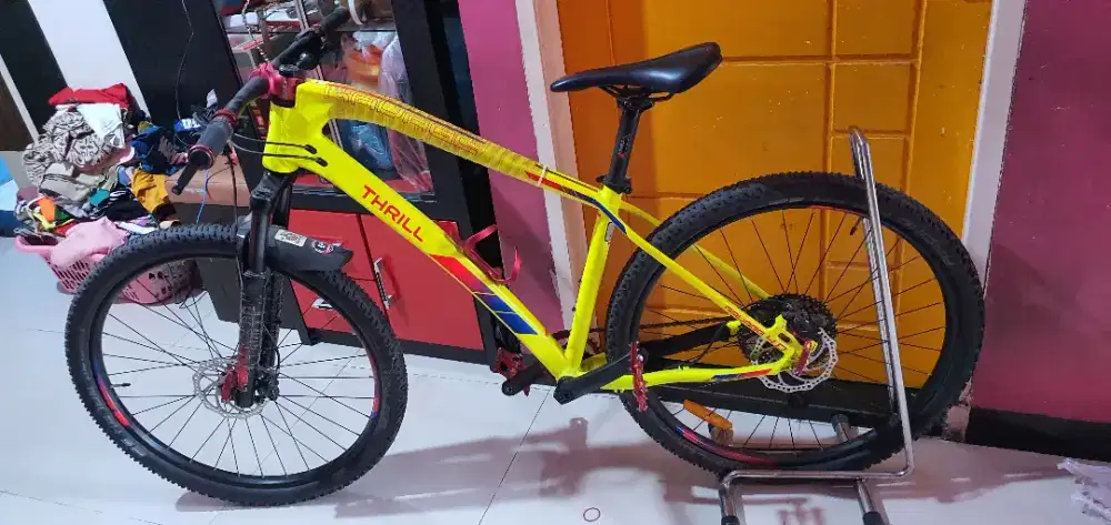 Sepeda thrill ravage 04 bonus helm