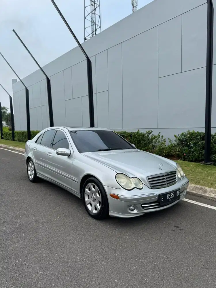 Mercedes-Benz C240 2004 Bensin
