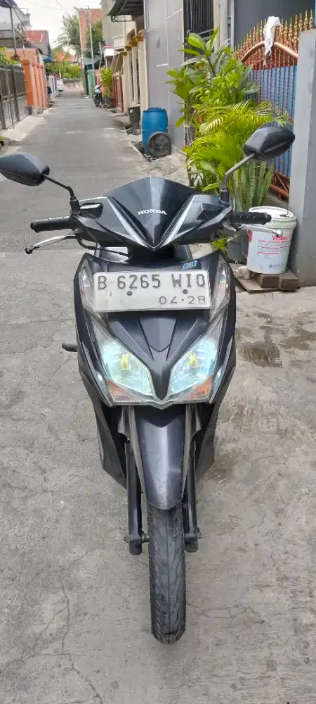 Vario Kzr 2013 hitam