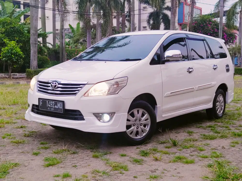 Toyota Kijang Innova 2012 Bensin