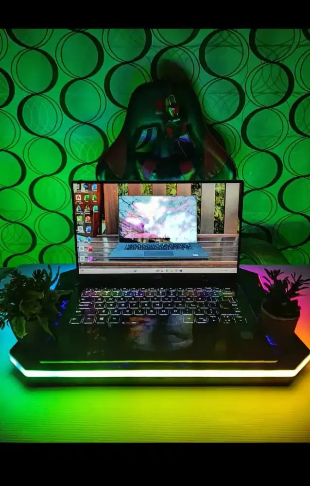 DELL XPS i7 Layar 4K [RAM 16GB SSD 512GB]