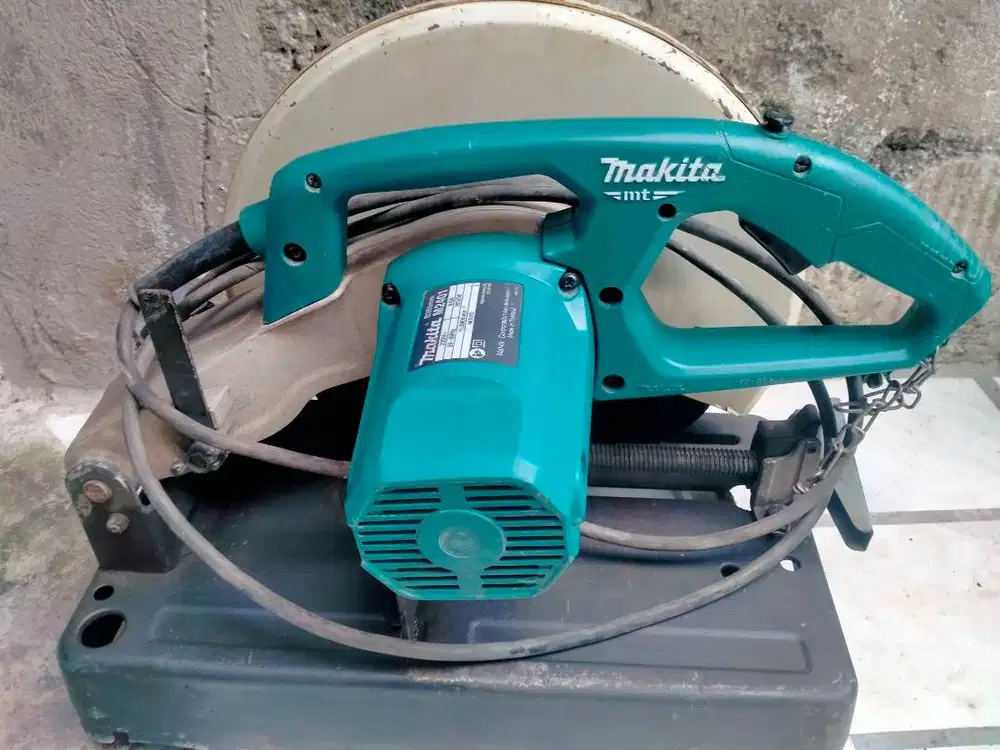 Cutting wel Makita M 4201