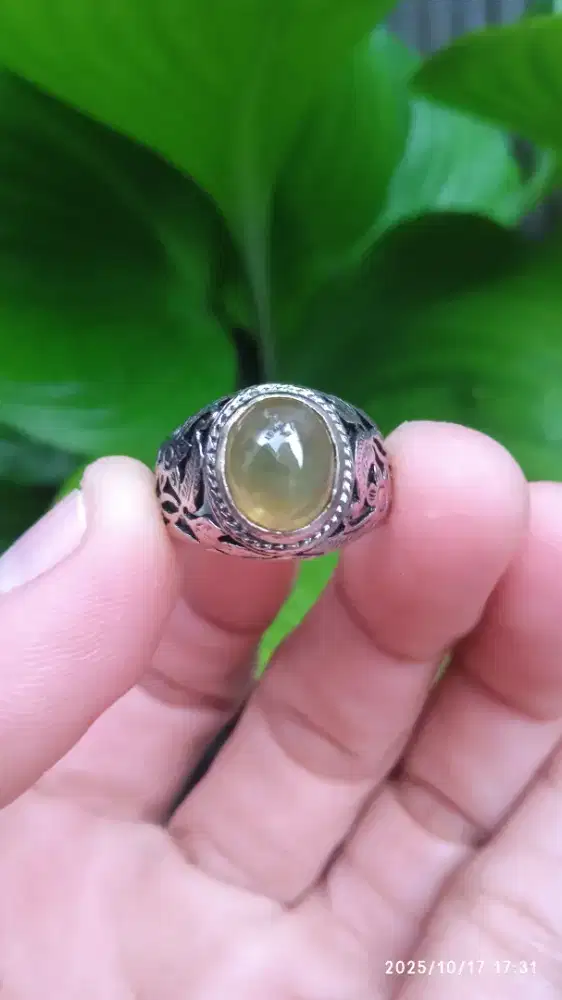 GREEN SAFIR KRITAL YELLOWIS