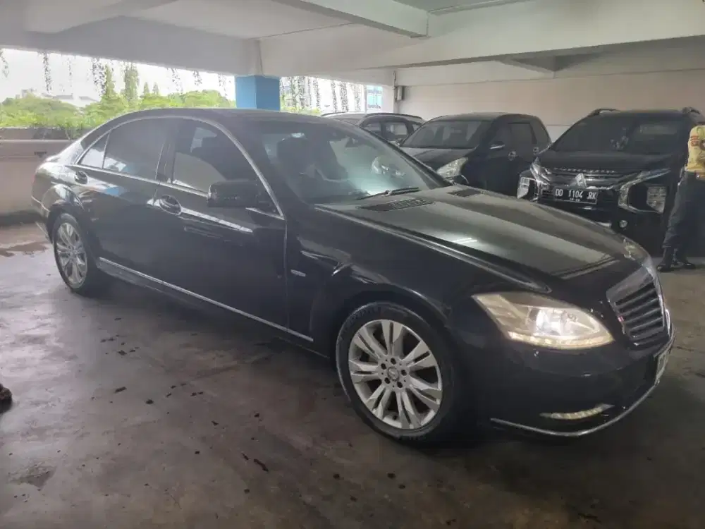 Mercedes - Benz S class 350 Tahun 2012 NIK 2013