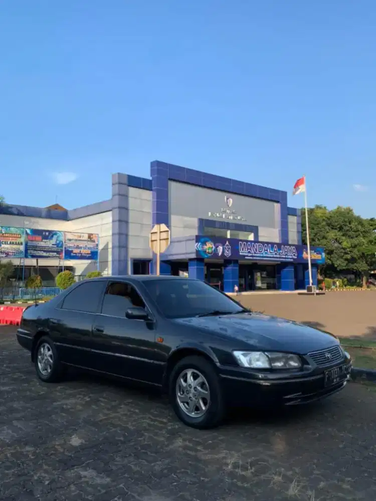 Toyota Camry GLX istimewa