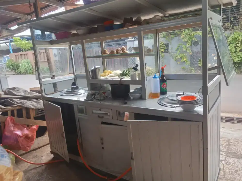 Dijual etalase bakso dan mie ayam