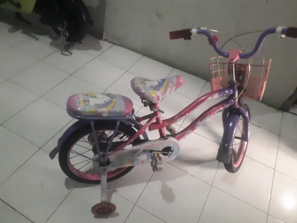 Jual sepeda Anak2 bisa roda 3 atau Roda 2