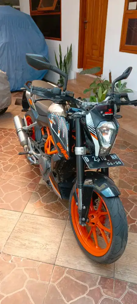 Dijual motor KTM Duke 250 tahun 2015 dan japstyle