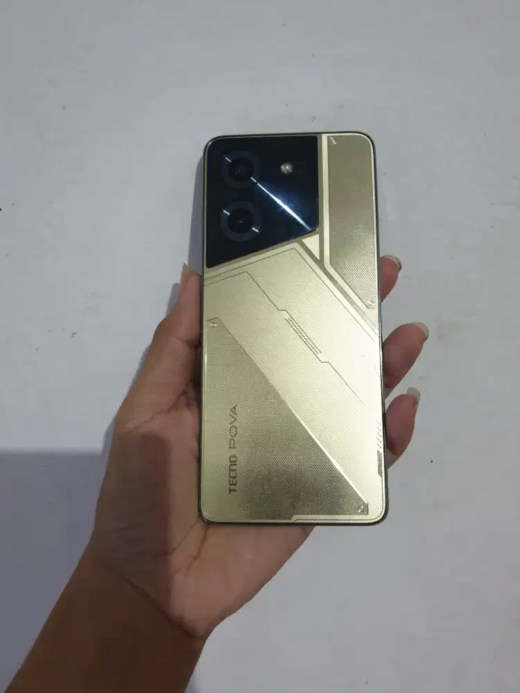 tecno pova 5 (8/256)