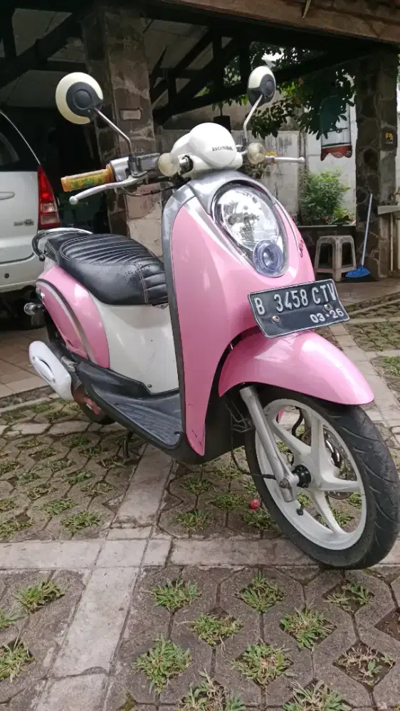 Honda scopy thn 2011 surat lengkap pajak on mesin/body orisinil