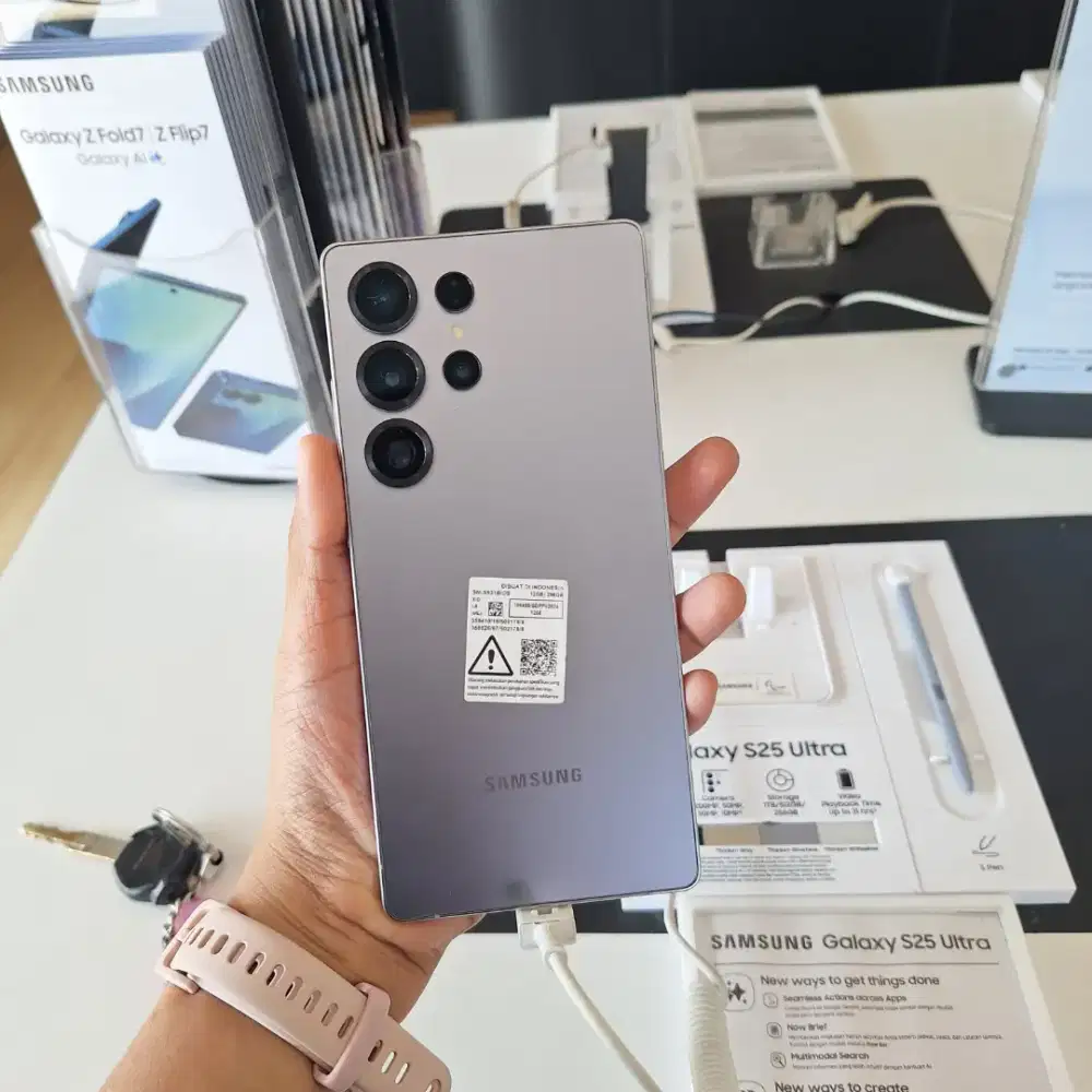 KREDIT S25 ULTRA RAM 12 ROM 256