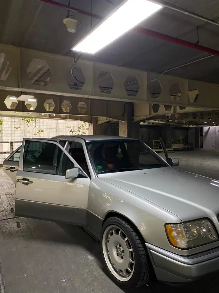Mercedes-Benz E320 1995 Bensin