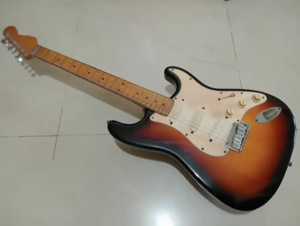 Fender STEAT PLUS THN 99 USA  NO GIBSON