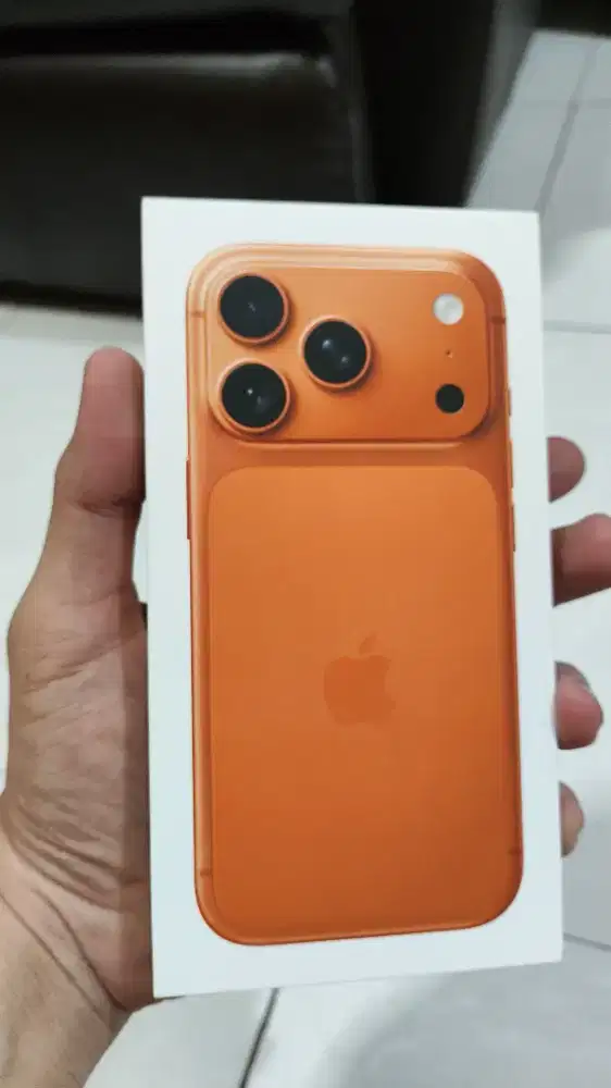 iPhone 17 Pro 256 GB Cosmic Orange iBox
